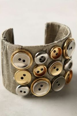 bijoux creatifs faits avec des boutons 10