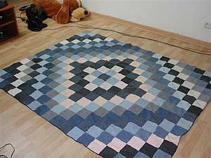 tapis creatifs fabriques avec des chutes de tissu 4