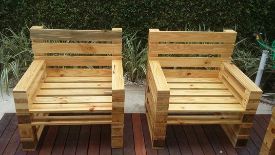 chaises en bois faites avec des palettes 14