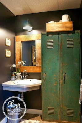 utiliser de vieilles armoires en acier dans la decoration meuble salle bains