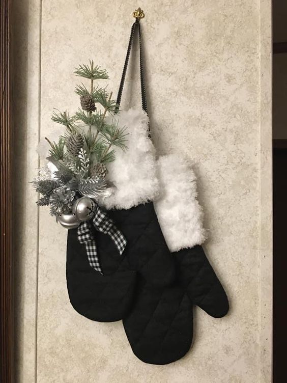 decoration de noel avec des gants de cuisine 7