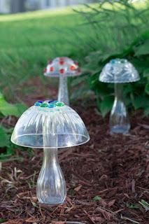 champignons decoratifs a partir de bouteilles recyclees 2