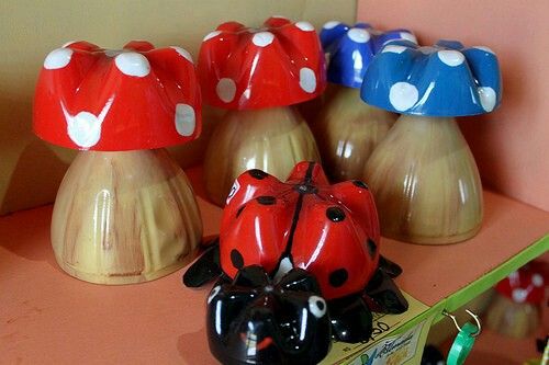 champignons decoratifs a partir de bouteilles recyclees 8