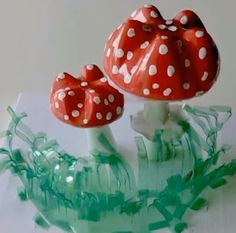champignons decoratifs a partir de bouteilles recyclees 9