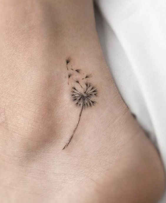 idees de tatouage minimalistes 9