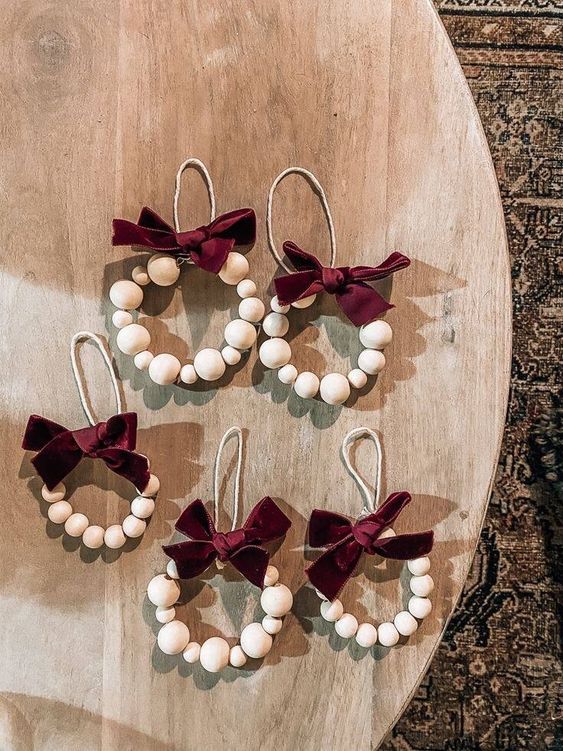Perles En Bois Décoratives Avec Visages Pour Noël - DIY, Déco Hiver Et Sapin, Bricolage Festif