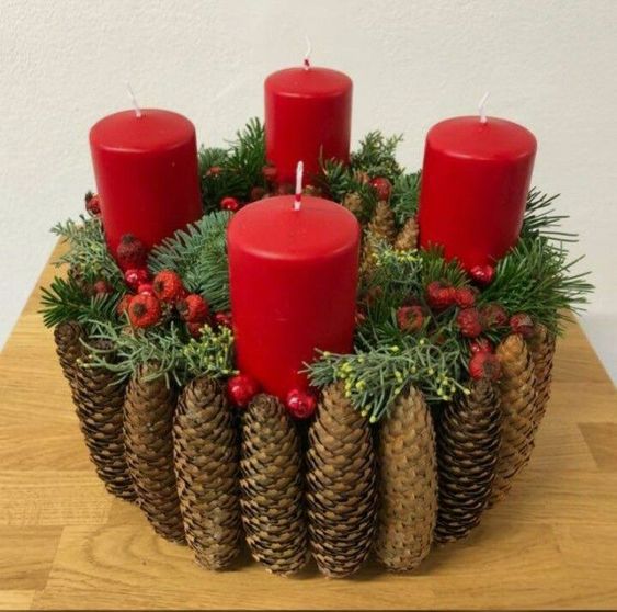 deco de noel avec des pommes de pin a la maison