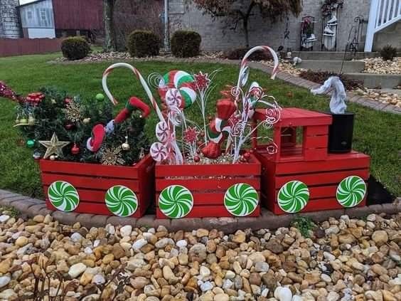 trains de noel fabriques avec des caisses en bois 8