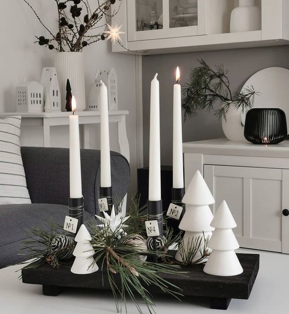 Couronne De Bougies Halloween - Anneau Pour Bougies Piliers - Décoration De Table Thème Halloween - Matériau PC - 28 X 7,5 Cm