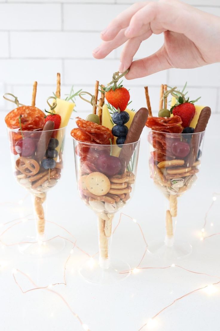 servir la charcuterie lors des fetes dans un verre 9