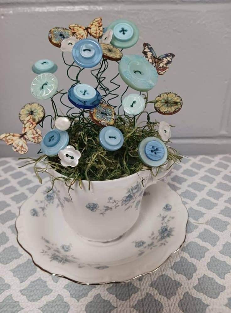 arrangement floral avec boutons 5