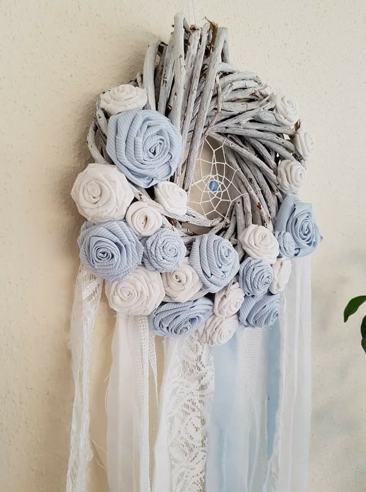 idees de fleurs faites avec du tissu 4