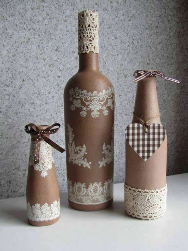 bouteilles decorees de dentelles