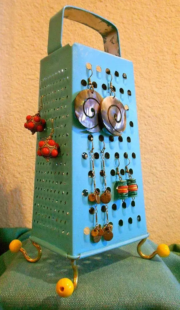 Idées de suspensions astucieuses pour ranger vos bijoux Idées de suspensions astucieuses pour ranger vos bijoux idees de suspensions astucieuses pour ranger vos bijoux 3 1