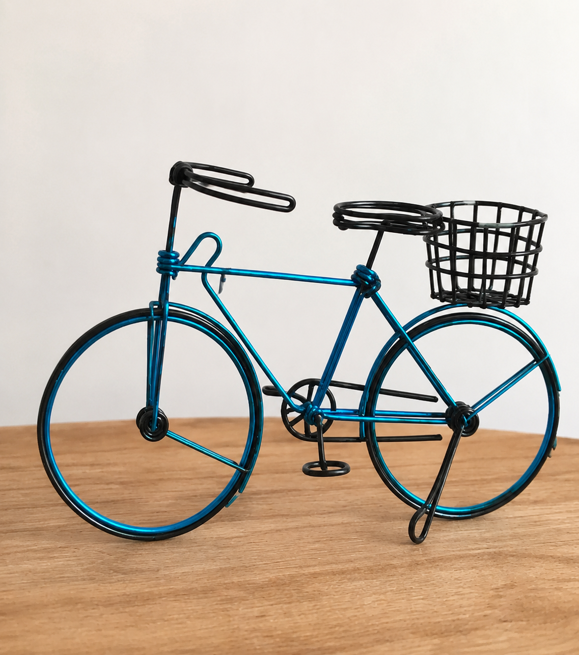 Créations avec du fil de fer coloré pour déco unique Créations avec du fil de fer coloré pour déco unique creations avec du fil de fer colore 8